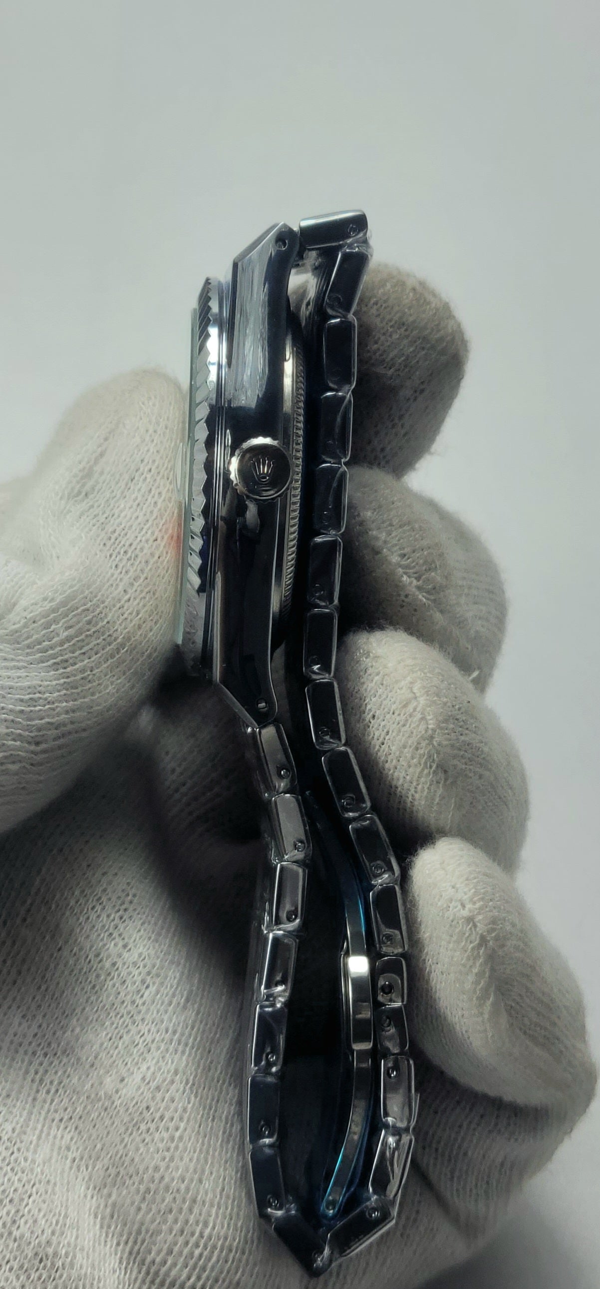 Ocean Dweller - Ice Blue